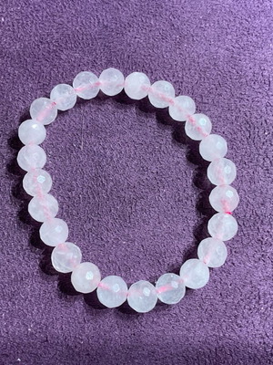 Bracelet made of authentic rose quartz elastic
