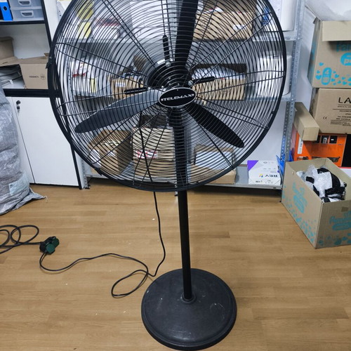 Professional floor fan 210W like new, 65cm diameter, 3 metal blades
