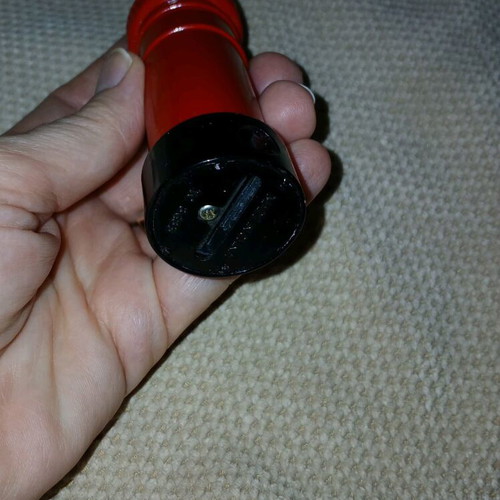 Metal sharpener shaped like British red mailbox like new
