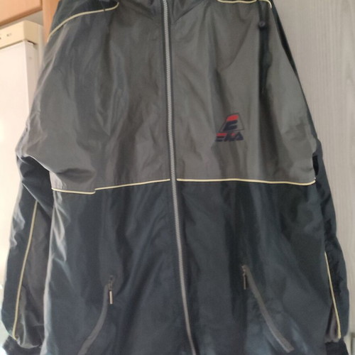 Fila Ugly Duck windbreaker jacket XL like new, grey