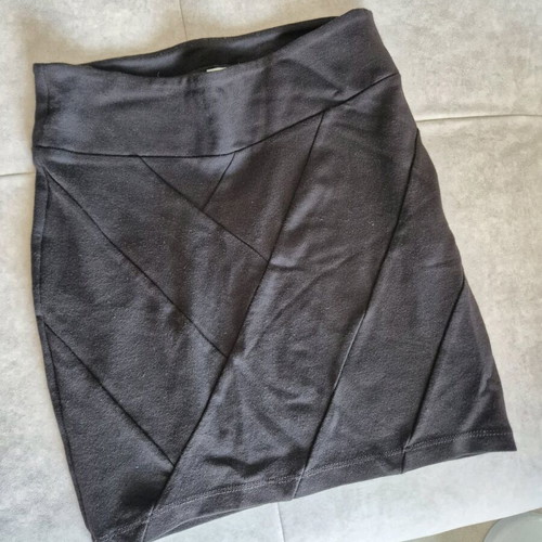 Stradivarius brown mini skirt size S like new