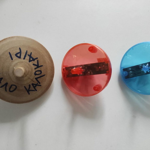 Spinning tops new, pack of 3