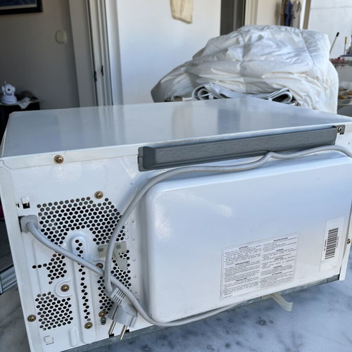 Panasonic microwave oven used with digital touch control and auto programs