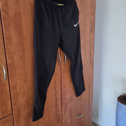 Nike sweatpants used, size M, dry fit, black