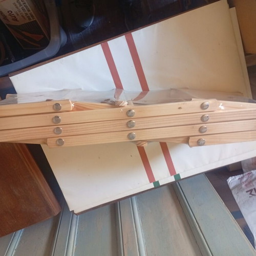 Wooden Folding Wine Rack for 10 Bottles new
