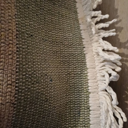 Rug 2.00x3.00 like new with mint-colored almond blossoms