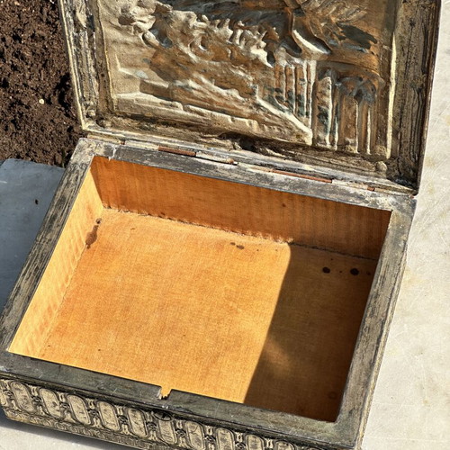 Vintage embossed metal tsikantimonio box used, 20×17×7 cm