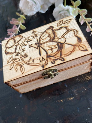 Ξύλινο κουτί με πυρογραφία καινούργιο 11x7εκ ύψος 5εκ