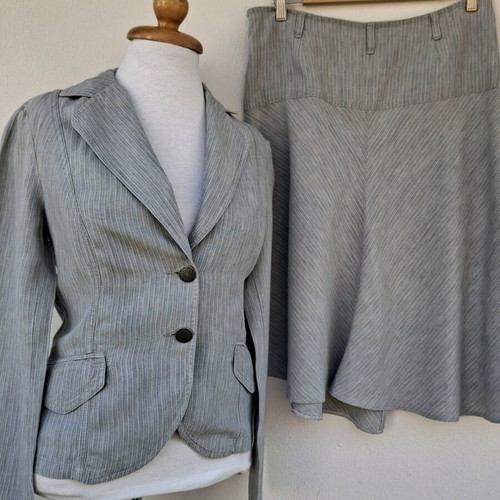 Sisley suit XL like new, jacket and skirt, gray