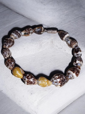 Real Seashells Bracelet with Brown and White Cowrie Shells, Handmade