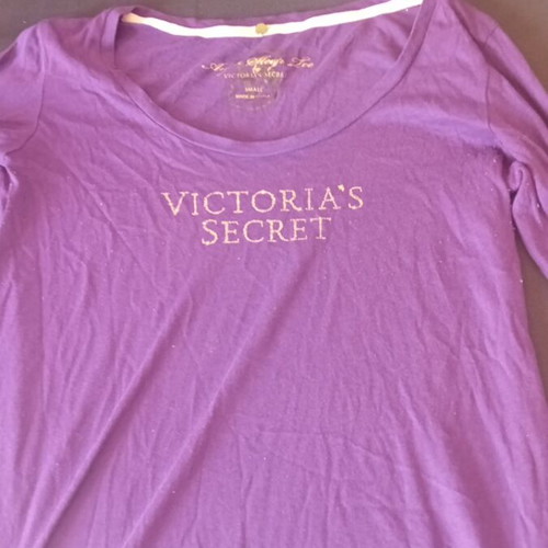 Victoria's Secret purple robe like new for home and sleep