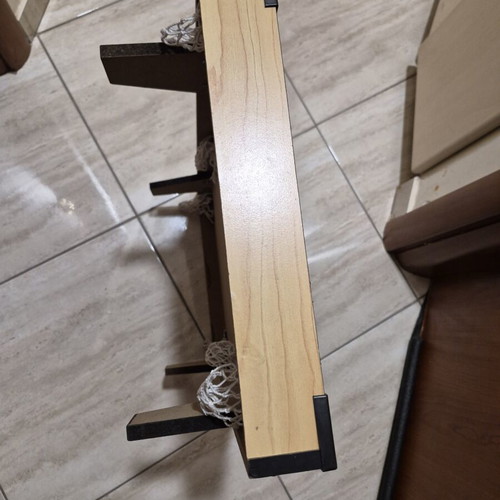 Mini pool table used, missing 1 ball