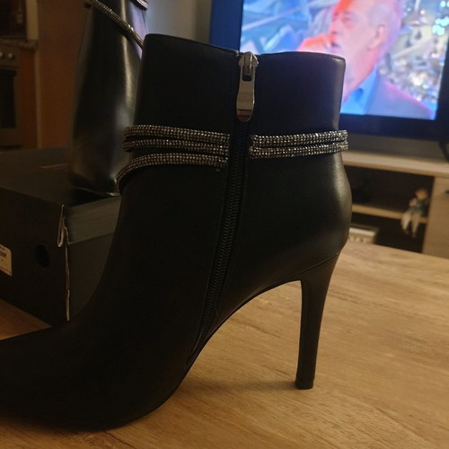 Black ankle boots with rhinestones new, size 39