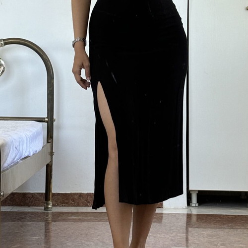 H&M skirt size 36 like new, black