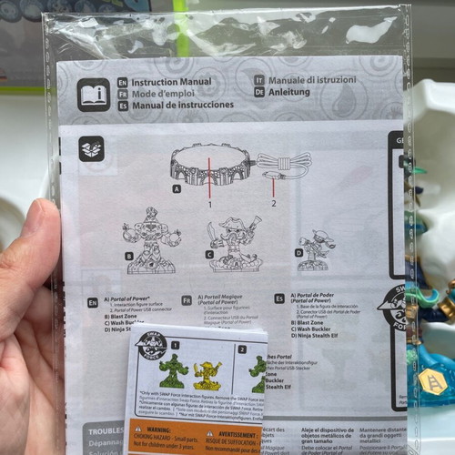 Xbox 360 Skylanders Swap Force Starter Pack used with 3 figures and game