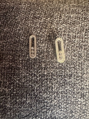 Earrings like new