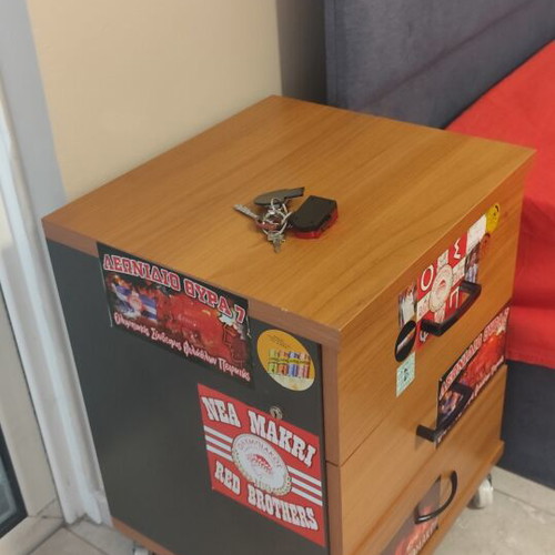 Bedside table with security lock like new