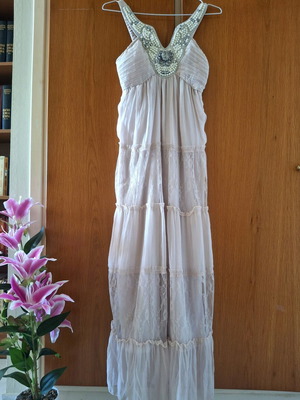 Maxi vintage φόρεμα σαν καινούργιο, μπεζ με δαντέλα και χάντρες, μέγεθος S