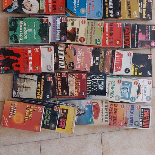 Viper books used, pack of 35, vintage crime and romance