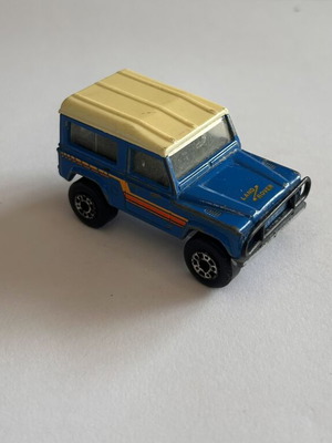 Vintage Matchbox 1987 Land Rover Ninety toy car