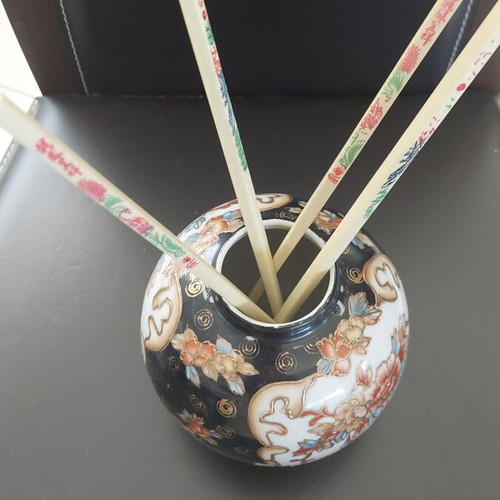 Porcelain vase Asian style hand painted 15 cm like new