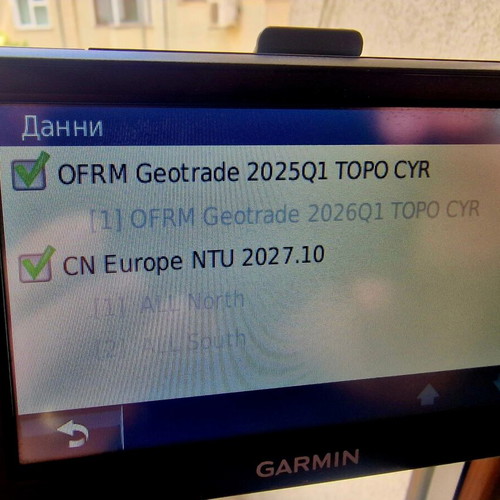 Garmin Nuvi 50 GPS navigation 5" like new with lifetime maps and 16GB SD card
