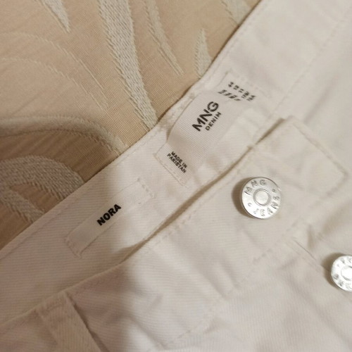White Mango Jeans size 44 XL new, high waist, slight stretch