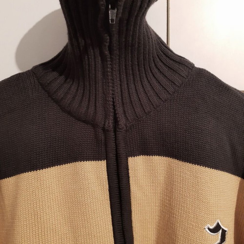 3Guys knitted cardigan with zipper size Large like new, black and beige