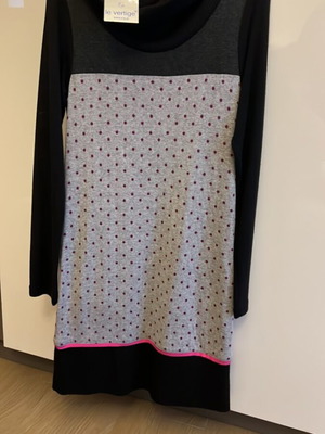 Φόρεμα γυναικείο Le Vertige καινούργιο, εφαρμοστό, νούμερο S, μαύρο ροζ