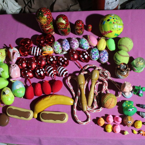 Decorative Easter eggs and toys used, pack N24