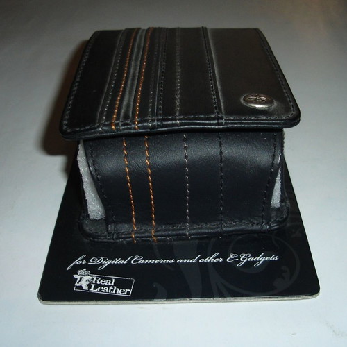 Crumpler Gofer Royale 60 leather case new for digital camera