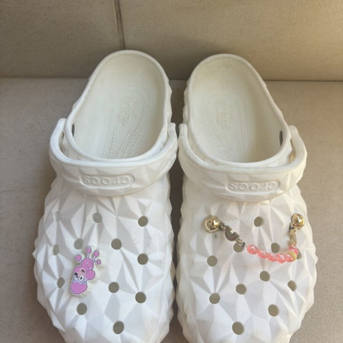 Crocs Classic Geometric Clog white size 39-40 like new