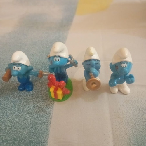 Smurfs Kinder figures used, set