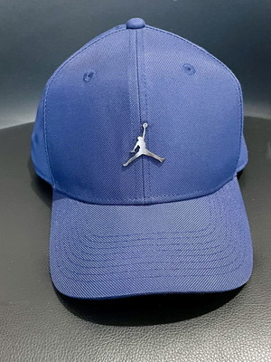 Jordan Rise hat like new, blue with metal Jumpman logo