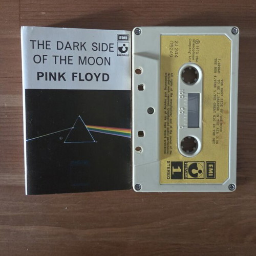 Pink Floyd The Dark Side of the Moon cassette tape used, rock