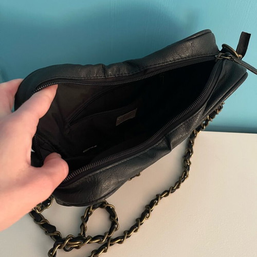 Xdye crossbody bag like new, black