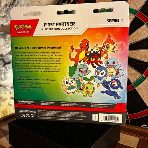 Pokémon TCG First Partner Illustration Collection Series 1 καινούργιο, σφραγισμένο