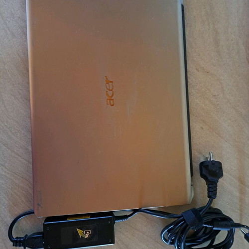 Acer laptop 5538G used with burnt graphics card without hard drive
