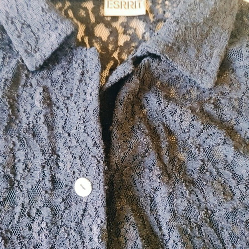 Black shirt with embroidery like new