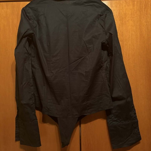 Women's black shirt like new, size L