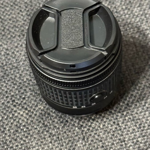 Nikon Crop AF-P DX Nikkor 18-55mm f/3.5-5.6G VR lens like new
