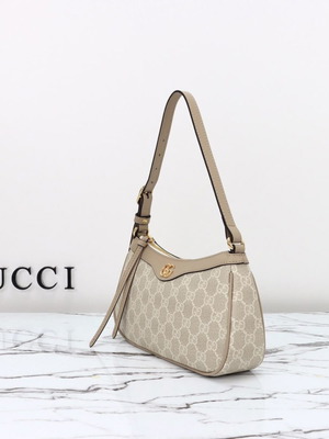 Gucci G shoulder bag with box and dust bag, beige
