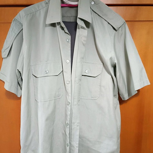 Army uniforms like new, various sizes and types