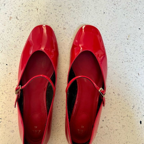 Zara patent Mary Jane’s ballet flats like new, red size 41
