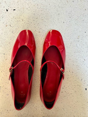 Zara patent Mary Jane’s ballet flats like new, red size 41