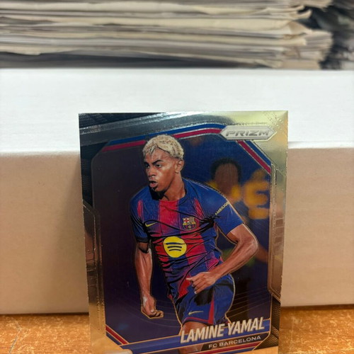 2025-26 FIFA Prizm Lamine Yamal base card Barcelona new