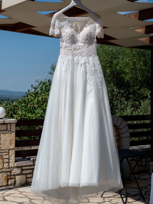 Wedding dress like new, size L/40/12, white