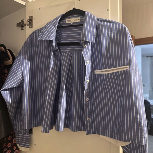 Zara crop shirt like new, white and blue, size XS