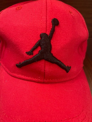 Zara red hat new