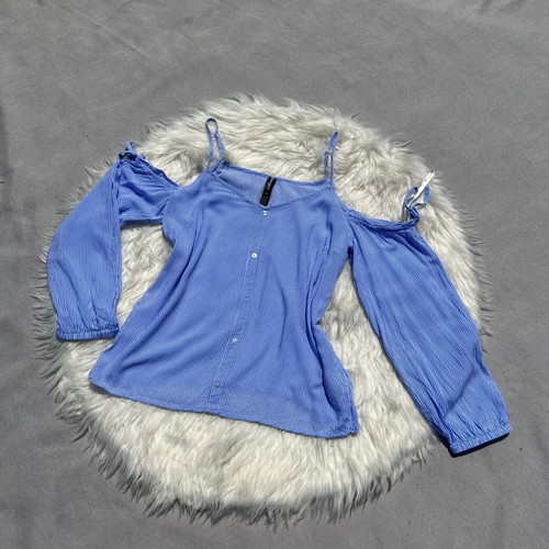 Blouse like new, very delicate and thin, blue